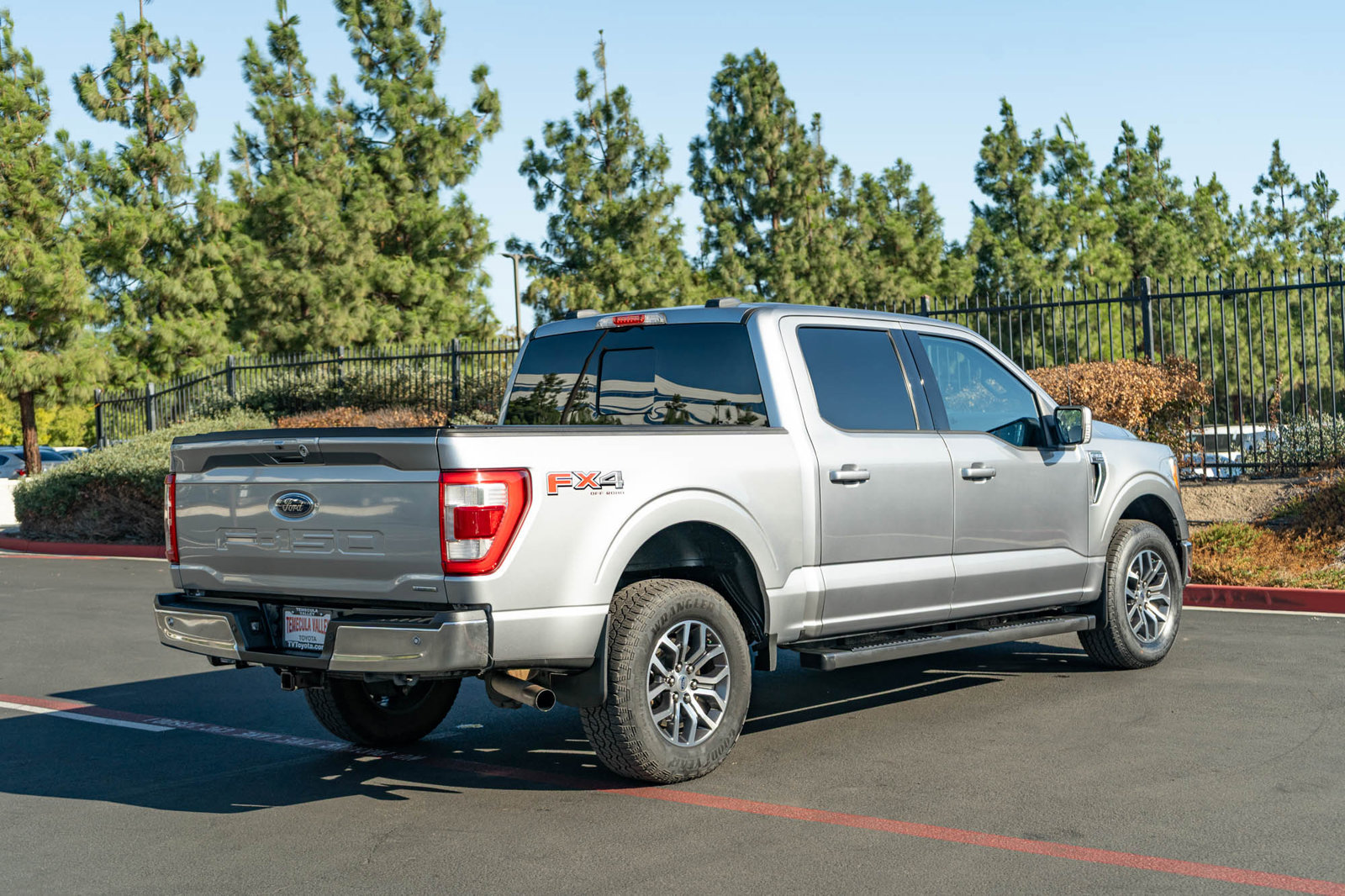 Used 2021 Ford F150 Lariat w/ Max Trailer Tow Package AWD/4WD image 9
