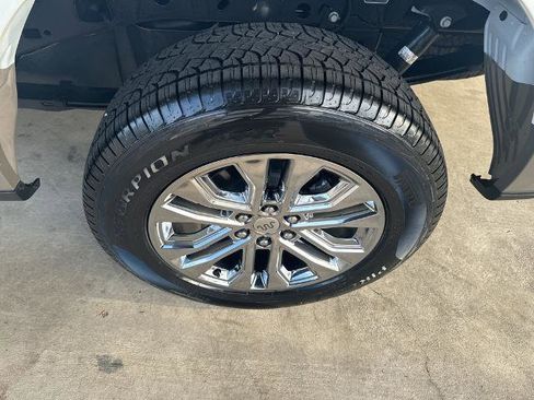 Certified 2025 Ford F150 King Ranch image 32