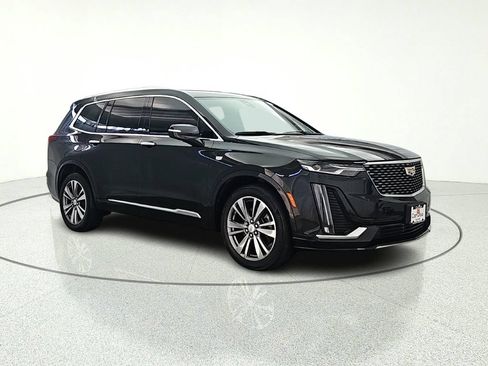 Used 2021 Cadillac XT6 Premium Luxury FWD image 9