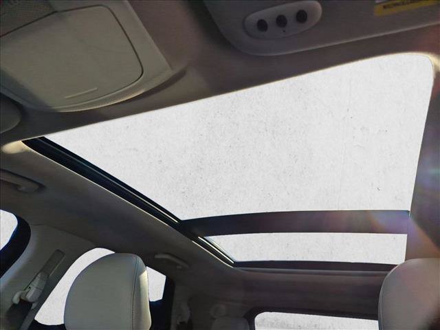 Used 2019 Ford Edge Titanium FWD image 22