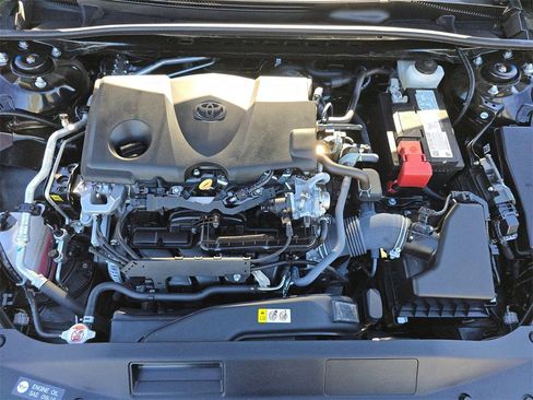 Used 2024 Toyota Camry SE image 34