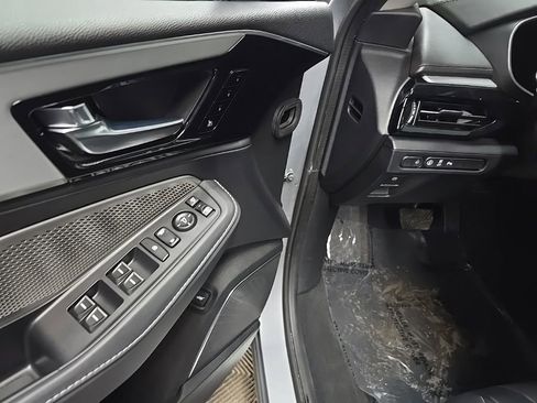 Used 2023 Acura MDX SH-AWD w/ Technology Package image 28