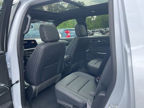 New 2026 Chevrolet Traverse LT AWD/4WD image 9