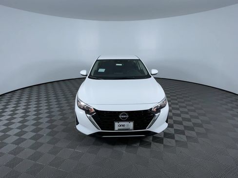Certified 2025 Nissan Sentra S FWD image 3