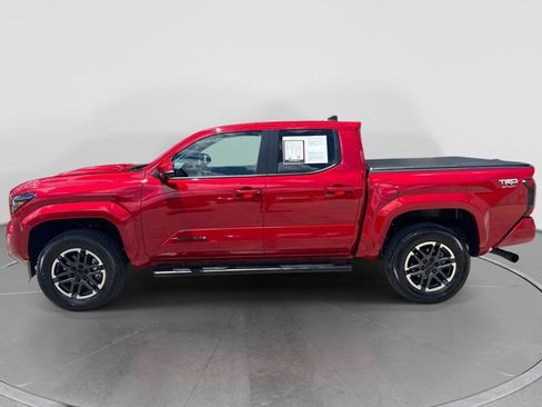 Used 2025 Toyota Tacoma TRD Sport w/ TRD Sport Upgrade Package AWD/4WD image 5