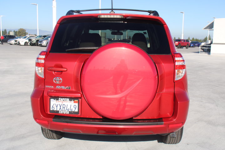 Used 2012 Toyota RAV4 FWD w/ Value Pkg image 4
