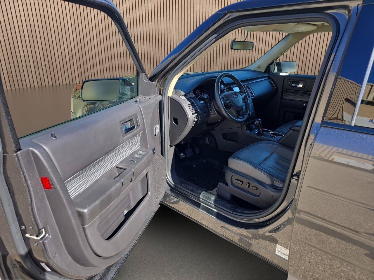 Used 2019 Ford Flex SEL w/ Equipment Group 202A AWD/4WD image 12