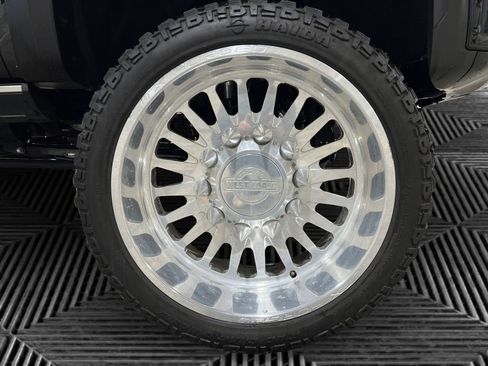 Used 2024 GMC Sierra 3500 Denali Ultimate image 13