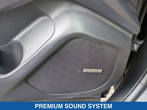 Used 2025 Subaru Ascent Touring AWD/4WD image 14