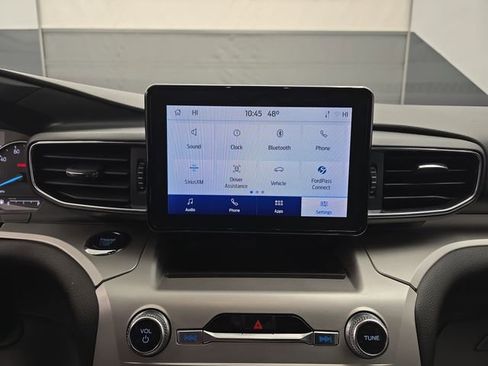 Used 2022 Ford Explorer XLT w/ Equipment Group 202A image 35