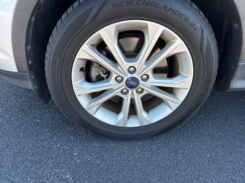 Used 2017 Ford Escape SE image 4