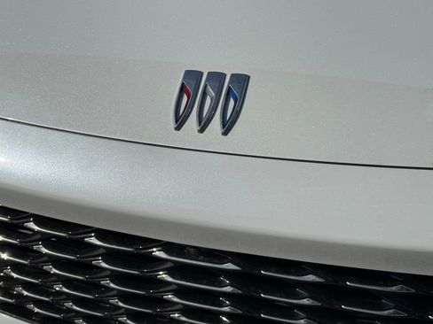 New 2026 Buick Envision Avenir image 7