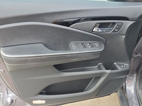 Used 2019 Honda Pilot Touring image 22