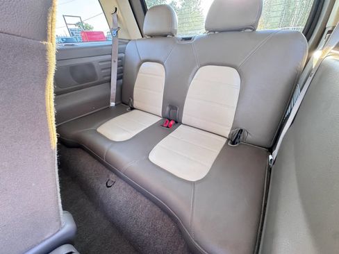 Used 2005 Ford Explorer Eddie Bauer AWD/4WD image 23