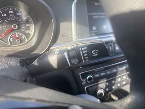 Used 2020 Kia Optima LX image 9