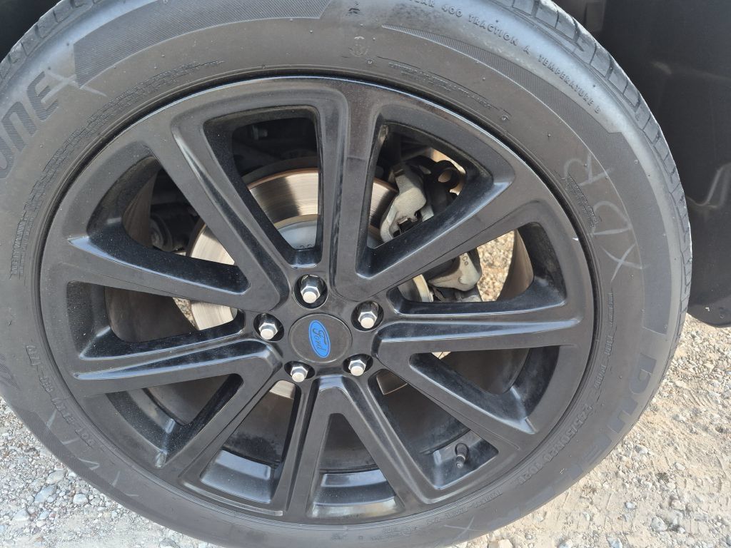 Used 2018 Ford Explorer XLT w/ Equipment Group 202A FWD image 33