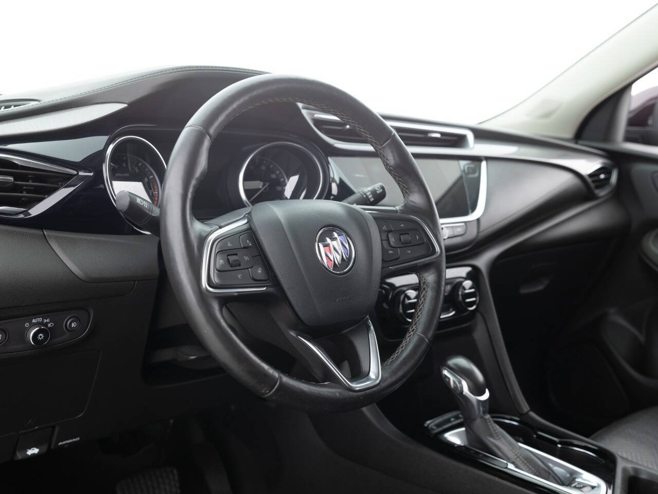 Used 2020 Buick Encore GX Essence FWD image 23