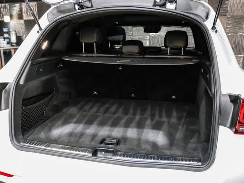 Used 2021 Mercedes-Benz GLC 300 image 39