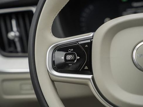 New 2026 Volvo XC60 T8 Ultra w/ Protection Package Premier image 29