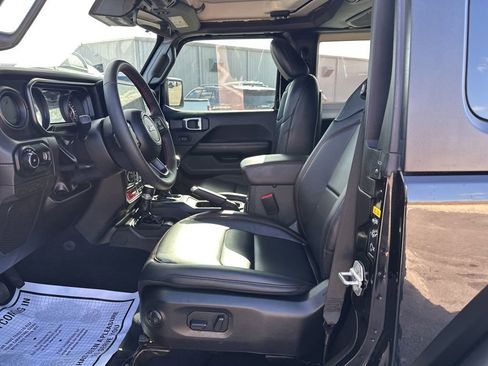 Used 2024 Jeep Wrangler Rubicon w/ Convenience Group image 13