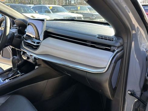 Certified 2023 Jeep Compass Limited image 26