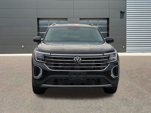 New 2026 Volkswagen Atlas SE image 2