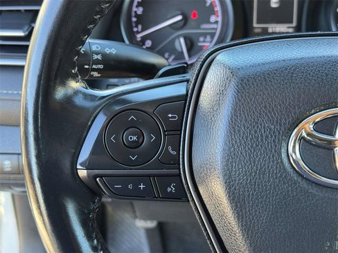 Used 2023 Toyota Camry SE image 10