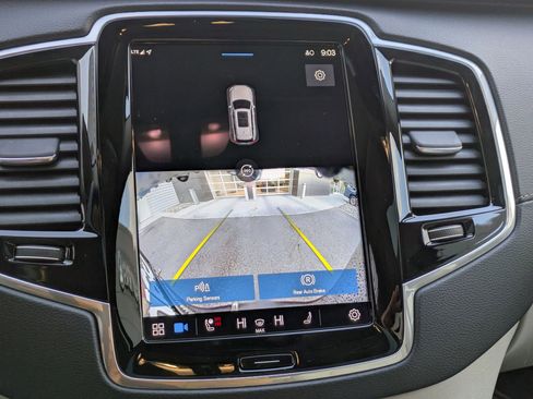 Used 2023 Volvo XC90 T8 Ultimate image 21