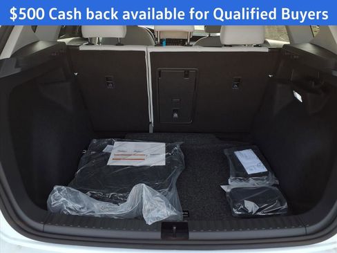 New 2026 Volkswagen Taos SE image 6