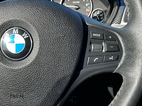 Used 2018 BMW 320i Sedan image 19