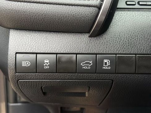 Used 2023 Toyota Camry SE image 22