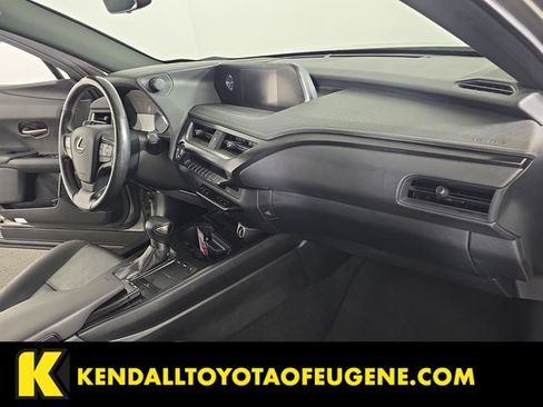 Used 2019 Lexus UX 200 FWD image 29