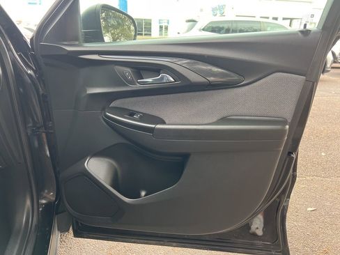 Used 2021 Chevrolet TrailBlazer LS w/ LPO, Blackout Package image 11