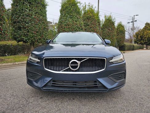 Used 2020 Volvo S60 T5 Momentum image 8