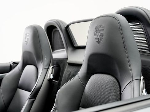 Used 2025 Porsche 718 Boxster image 10