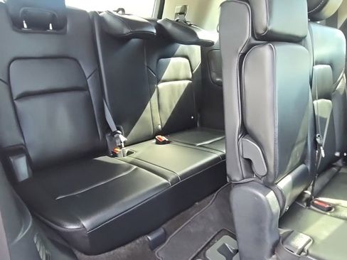 Used 2023 Nissan Pathfinder SL w/ Black Appearance Package AWD/4WD image 30