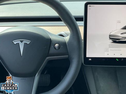 Used 2023 Tesla Model 3 Standard Range image 40