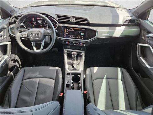 Certified 2025 Audi Q3 2.0T Premium Plus w/ Premium Plus Package AWD/4WD image 15