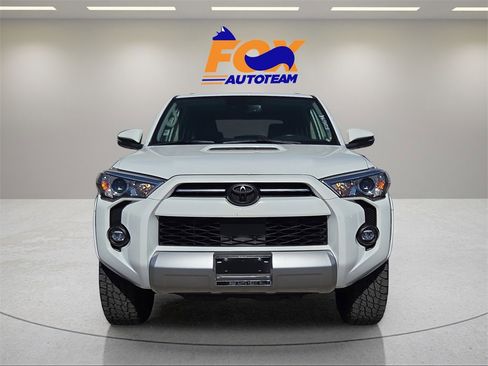 Certified 2024 Toyota 4Runner TRD Off-Road Premium image 9