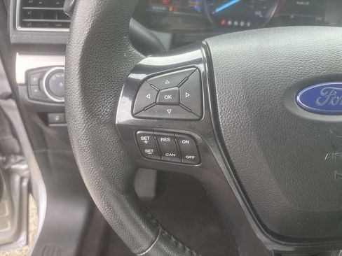 Used 2018 Ford Explorer XLT w/ Equipment Group 201A image 12
