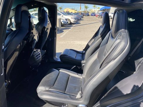 Used 2016 Tesla Model X P90D image 18