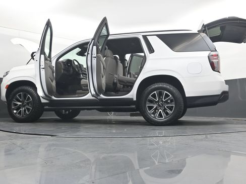 Used 2024 Chevrolet Tahoe Z71 AWD/4WD image 45