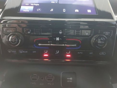 Used 2023 Jeep Grand Cherokee L Laredo image 23