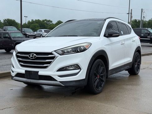 Used 2017 Hyundai Tucson Night AWD/4WD image 2