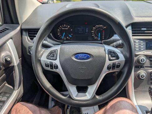 Used 2014 Ford Edge SE FWD image 15