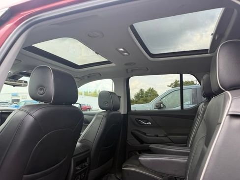 Used 2021 Chevrolet Traverse High Country AWD/4WD image 3