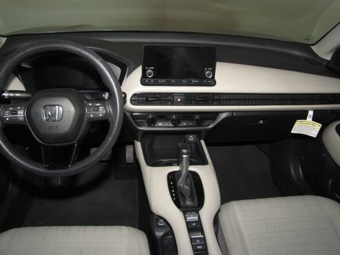 Certified 2023 Honda HR-V LX image 13