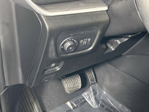 Used 2023 Jeep Grand Cherokee Limited AWD/4WD image 10