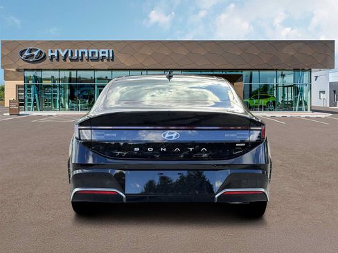 New 2026 Hyundai Sonata Limited FWD image 6