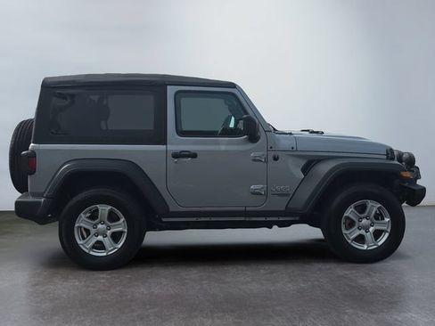 Used 2020 Jeep Wrangler Sport AWD/4WD image 6